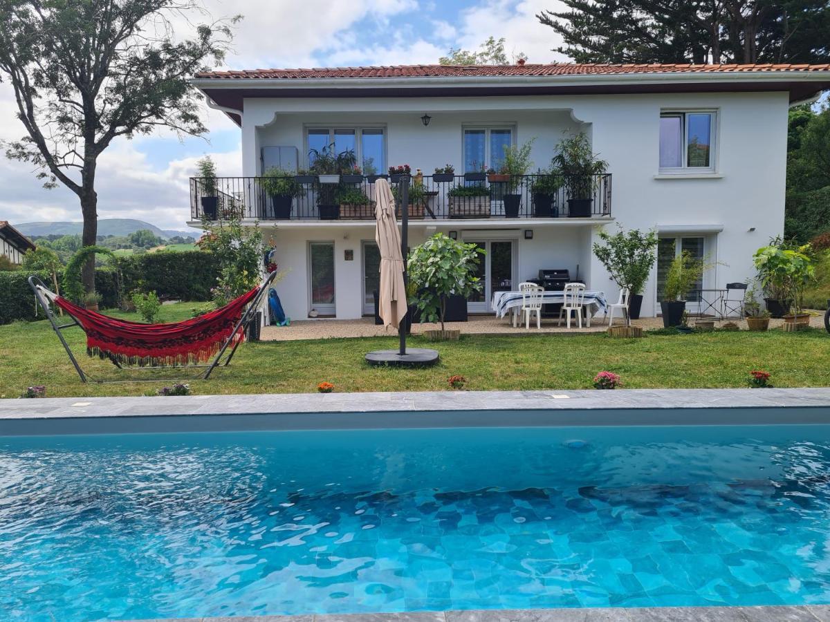 Appartement Avec Cuisine Et Grande Piscine Chauffee Hendaye Exteriör bild