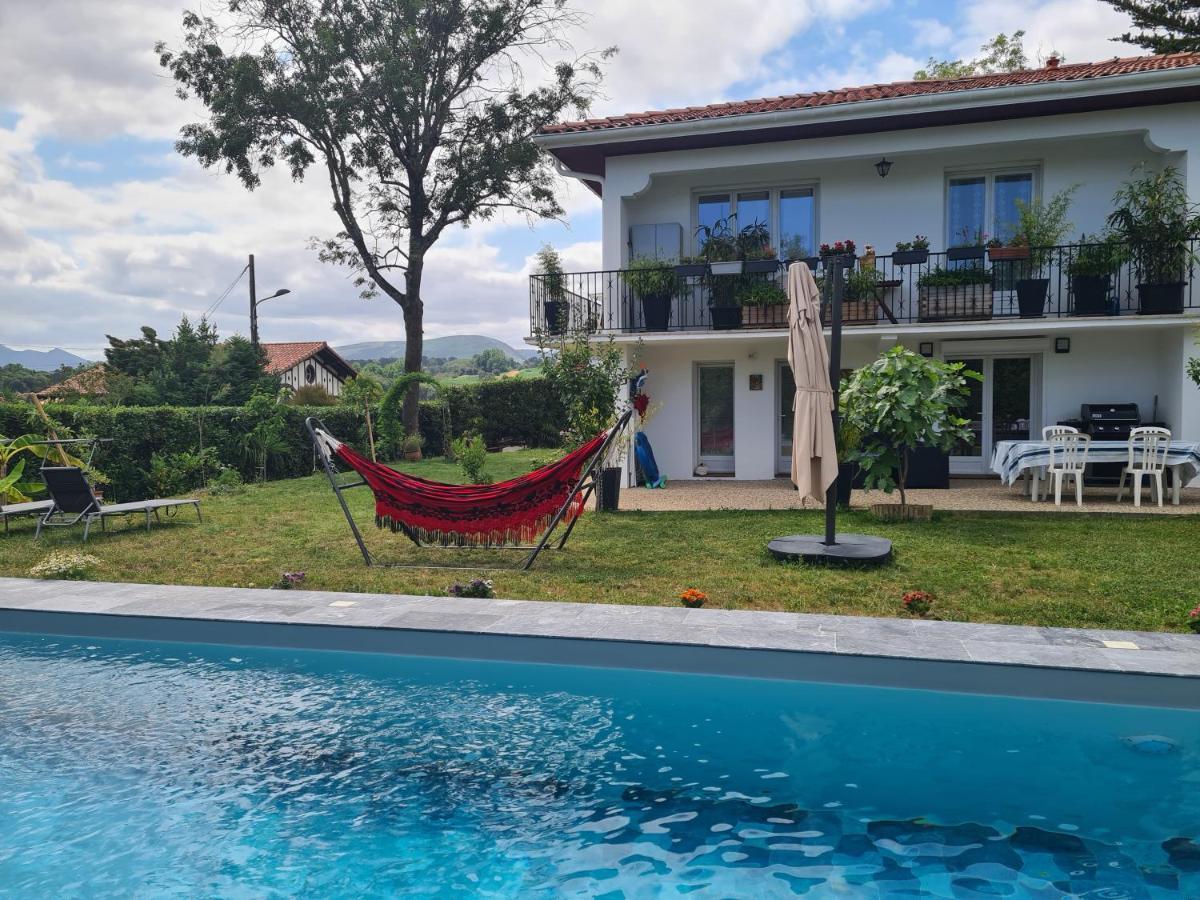Appartement Avec Cuisine Et Grande Piscine Chauffee Hendaye Exteriör bild