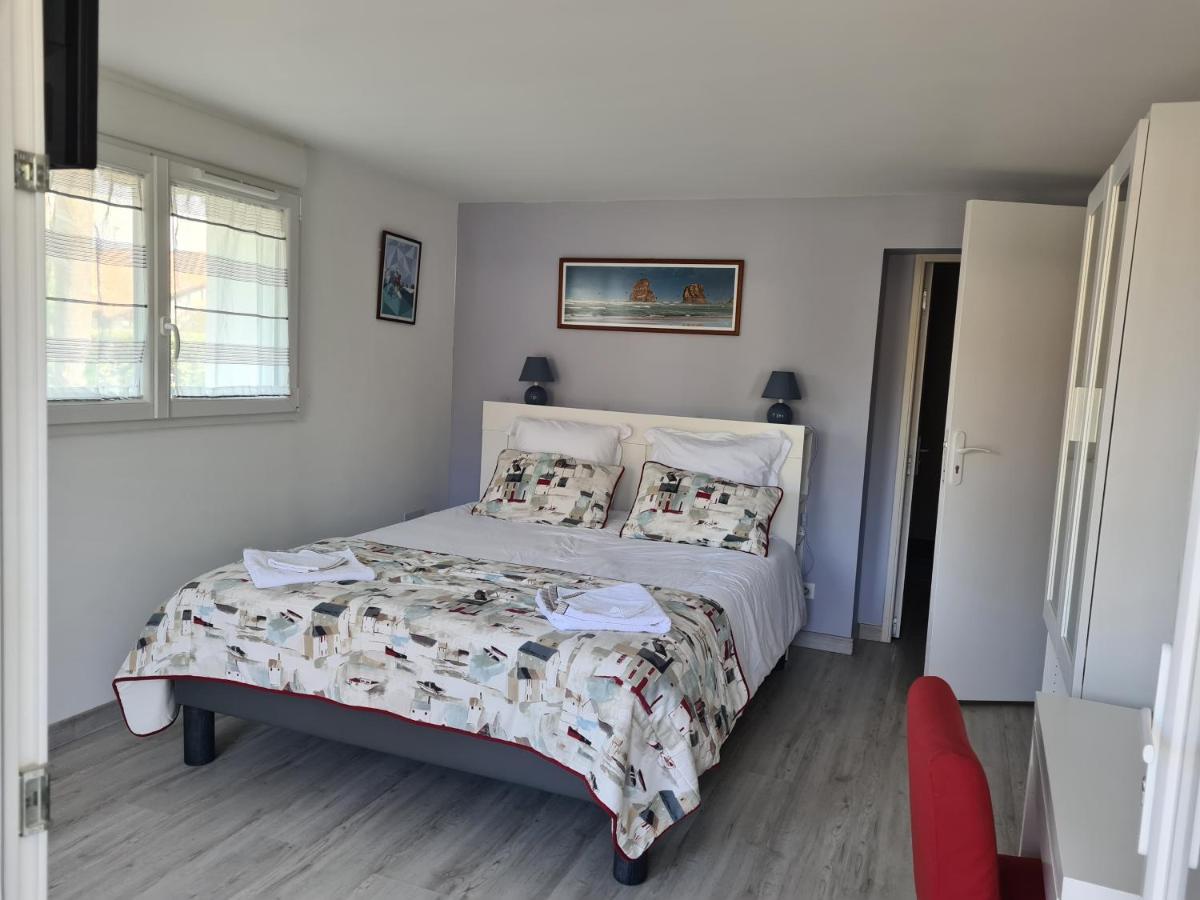 Appartement Avec Cuisine Et Grande Piscine Chauffee Hendaye Exteriör bild