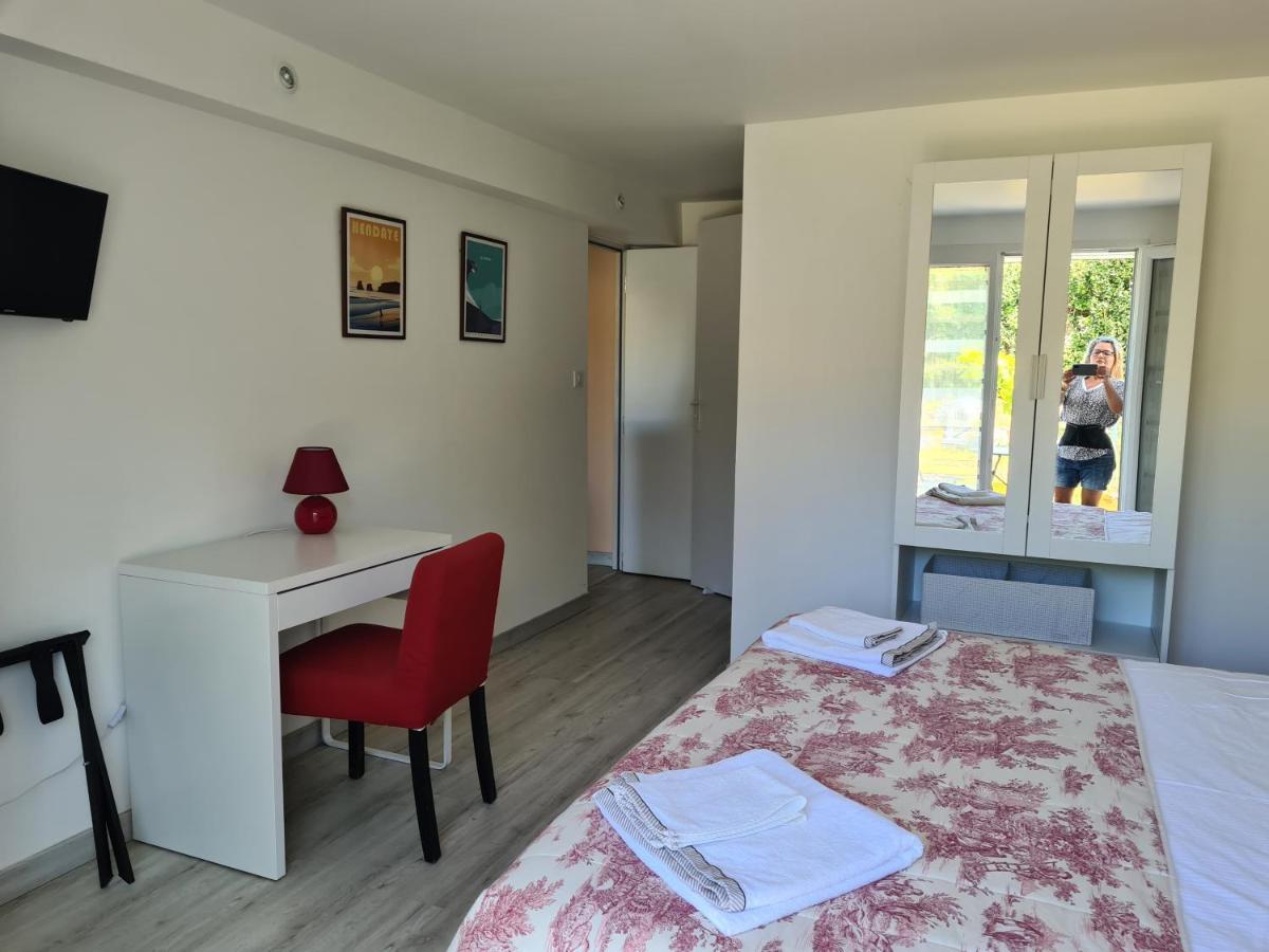 Appartement Avec Cuisine Et Grande Piscine Chauffee Hendaye Exteriör bild